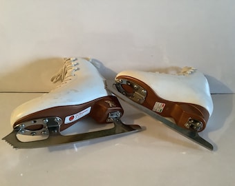 R Antares Figure Skating Skates Size 8:, Preowned Very Good