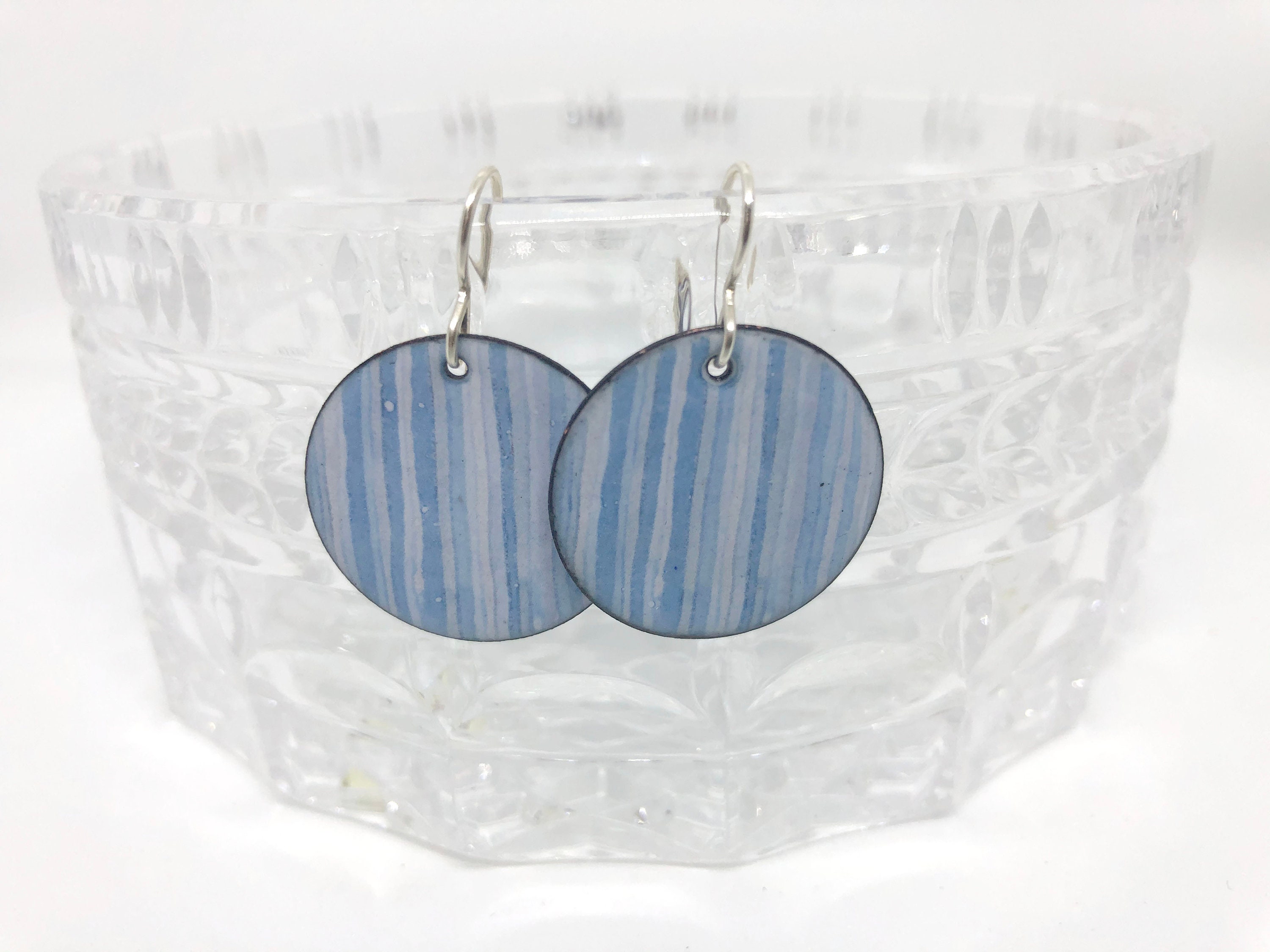 Denim-Striped Enameled Round Earrings - Etsy.de