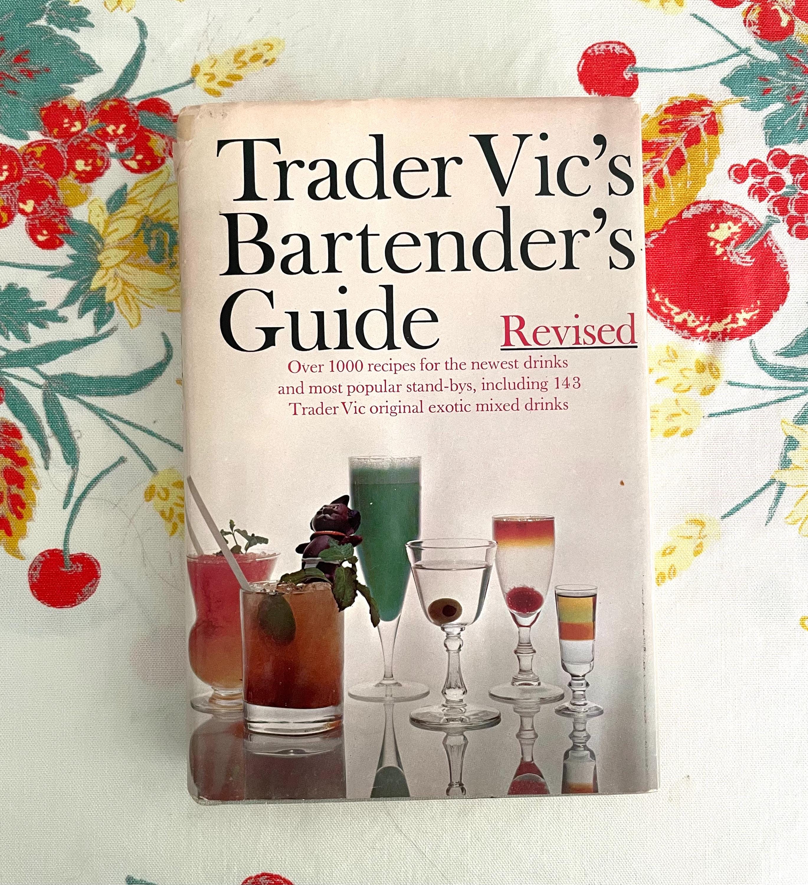 【中古】 Bartender vol．2 Trader Vic's Bartender's Guide Revised Vintage 1972 Hardcover Dust