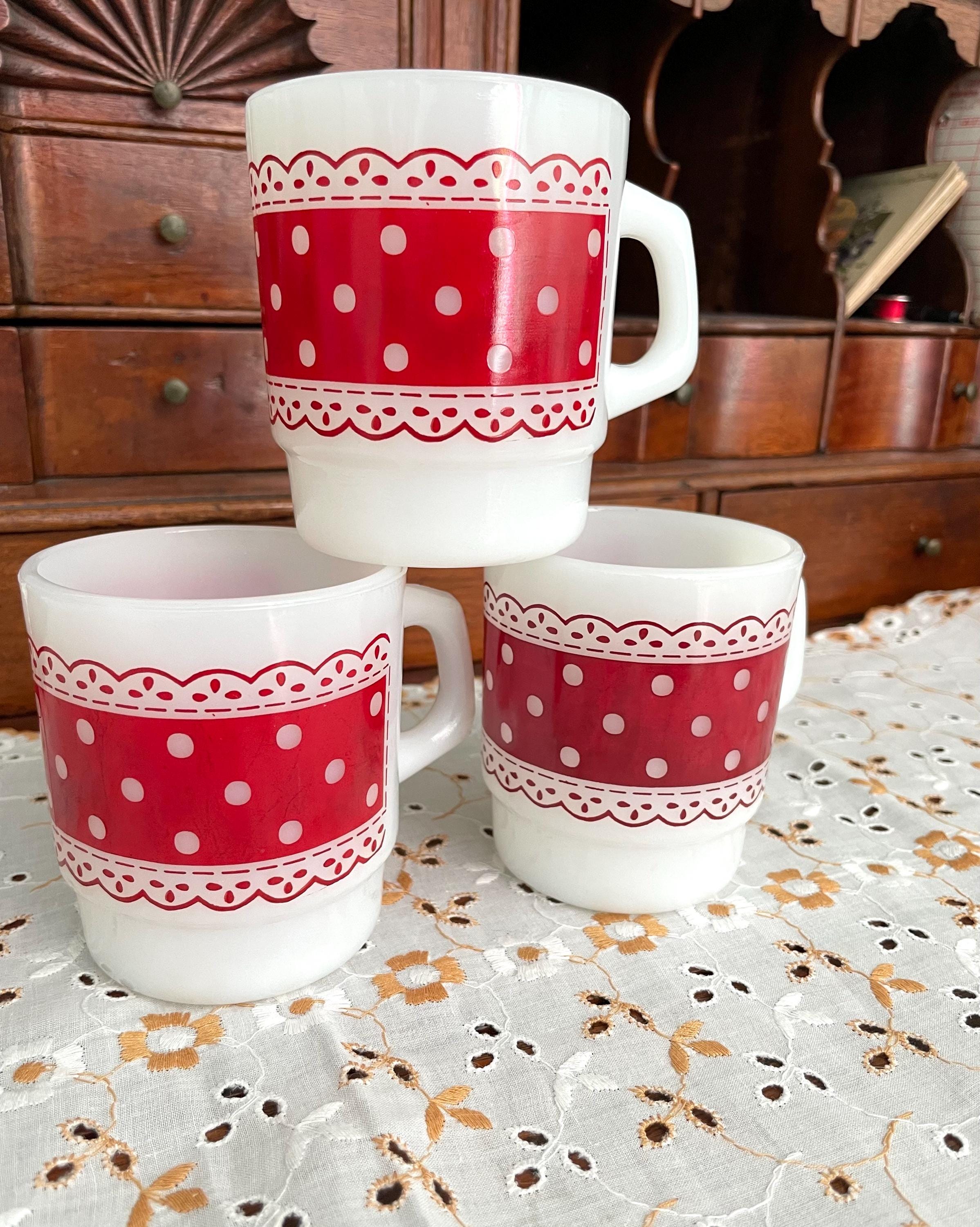 アンティーク雑貨 Fire King DONALD MUG CUP M018 Three Vintage Fire King Red Polka Dot Milk Glass Coffee Cups