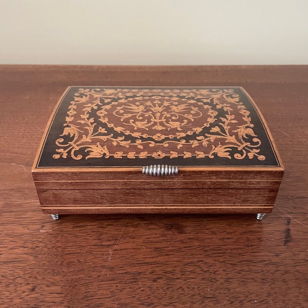 Vintage Sorrento Ware Music Box Marquetry Work