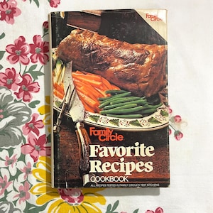 Vintage Family Circle Favorite Recipes Cookbook Hardcover Dust Jacket 1977