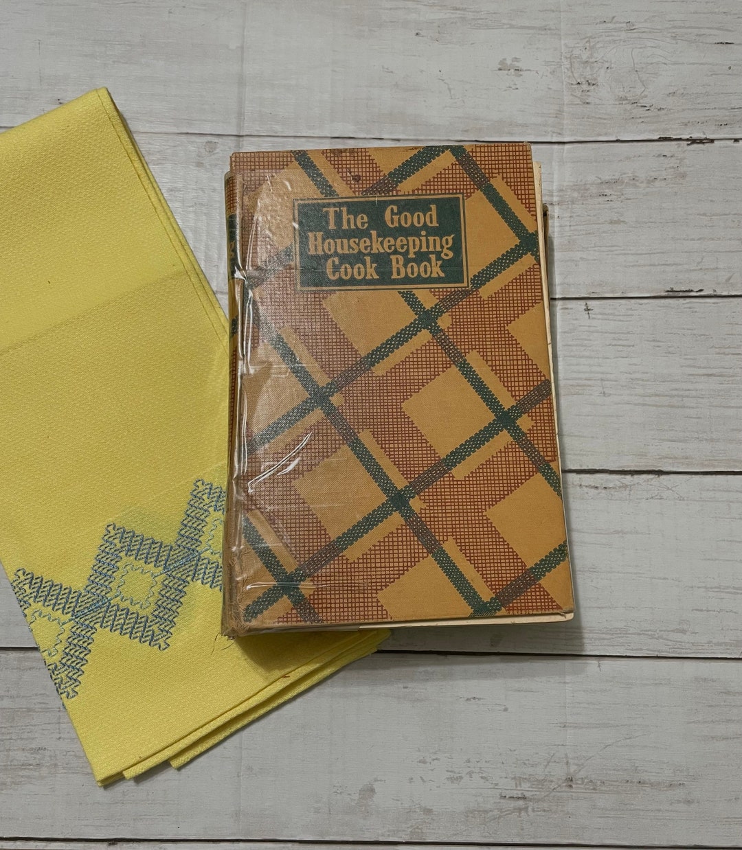 Vintage 1944 Good Housekeeping Cookbook 7th Edition Plaid Hardcover