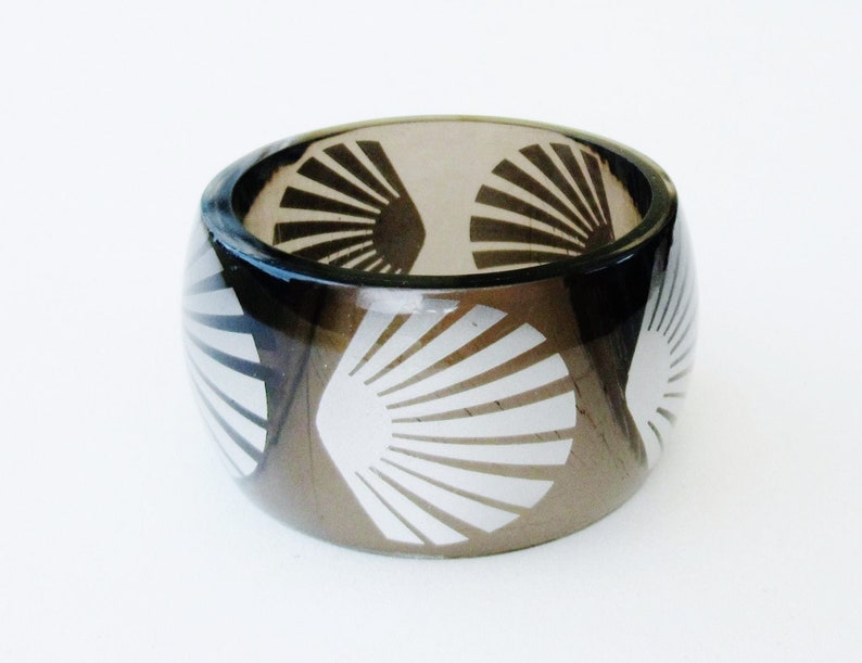 Shell Bangle Extra Chunky Resin Cuff Silver /& Smokey Grey Lucite Plastic