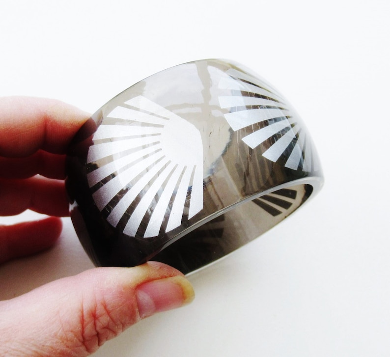 Shell Bangle Extra Chunky Resin Cuff Silver /& Smokey Grey Lucite Plastic