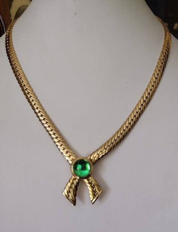Lovely Joan Rivers Necklace , Herringbone Chain