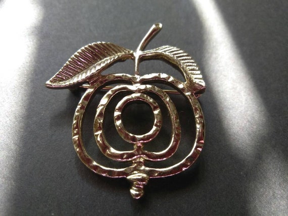 Vintage Sarah Coventry Apple Brooch , Sarah Covent