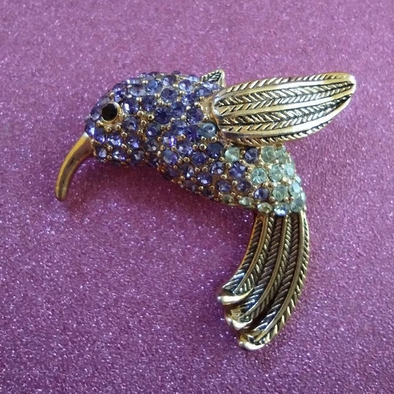 Exquisite Monet Rhinestone and Gold Tone Hummingb… - image 5