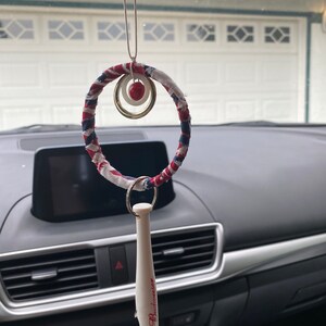 Encanto del coche Budweiser percha Encanto del coche espejo retrovisor colgante béisbol auto encanto del coche