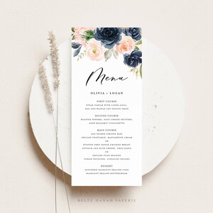 Plantilla de tarjeta de menú de boda Floral Blush y azul marino imprimible - Tarjeta de menú de invierno de flores azul marino y rubor de acuarela de 4 x 9 - Tarjeta de menú editable BN18