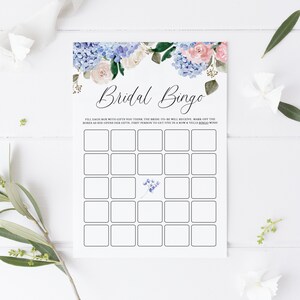 Tarjeta de bingo nupcial floral azul - Hortensias de acuarela imprimibles y rosas Juego de bingo de ducha nupcial floral - Descarga instantánea BHR5