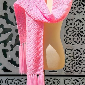 Soft Waves Scarf Crochet Pattern PDF – Easy Textured Scarf for Beginners