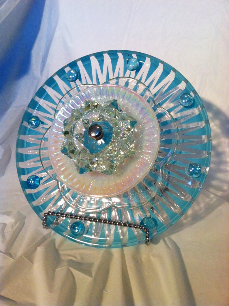 Beautiful vintage glass garden flowers. All colors. Etsy