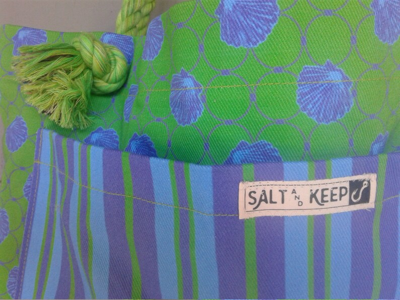 Blue Green Scallops and Drag with Stripe Pocket Large Tote