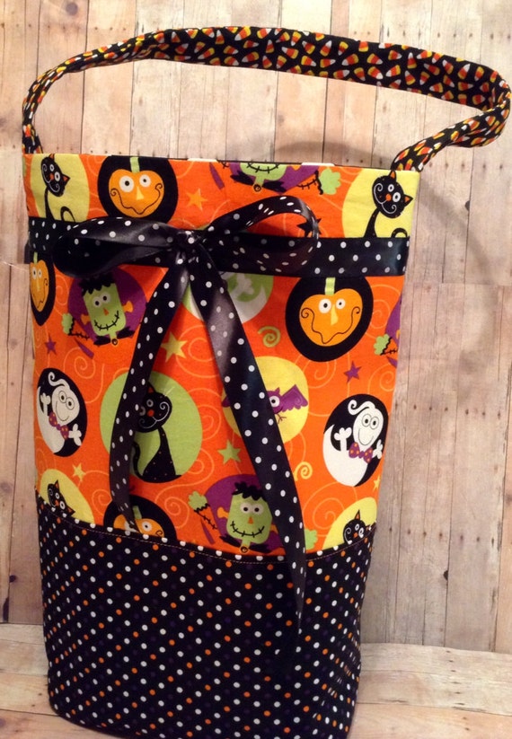 Items similar to Halloween trick or treat candy bag on Etsy