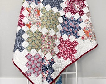 Traditional Design  Handmade Quilt | Floral Fabrics Quilt | Lap Quilt | Wall Hanging | Quilt | Throw