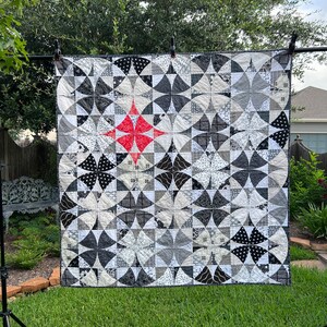 Modern Black and White Color Quilt | Patchwork Quilt |  Neutral Colors Quilt | Handmade Quilt | Curves Quilt