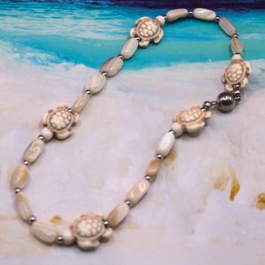 Pearl shell ankle bracelet, turtle charm and shell bead anklet, Ocean anklet, Yemaya anklet