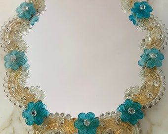 Miroir Murano vintage en verre avec 9 fleurs bleues verre de Murano des années 1950,