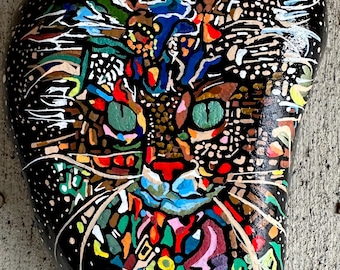 海の石に描かれた、魅力的なシャム猫 | ロベルト・リッツォによる