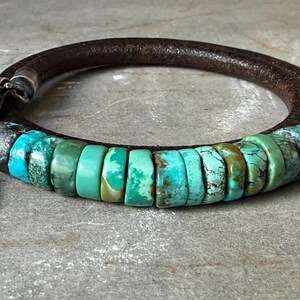 Bracciale doppio giro in pelle turchese, pelle marrone anticata, chiusura in argento sterling