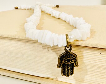 Vintage Puka Shell Pearl Choker. White Chip Shell Necklace. Hamsa Hand Charm Choker. Boho Beach Necklace. Gift For Her