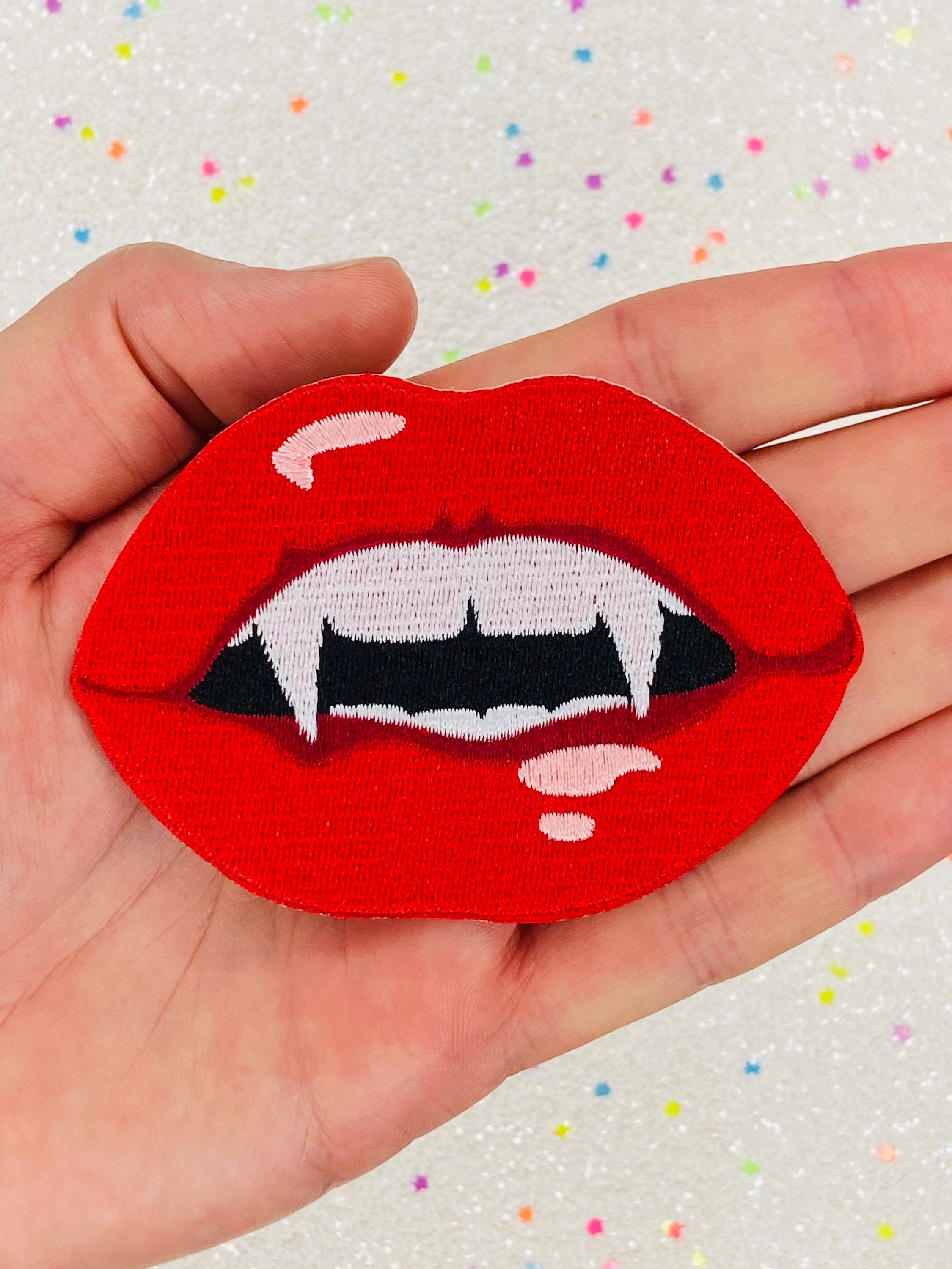 Application Iron-on Patch Embroidered Black Red Lipstick Silver Glitter  Written Girly White 8x2 Cm
