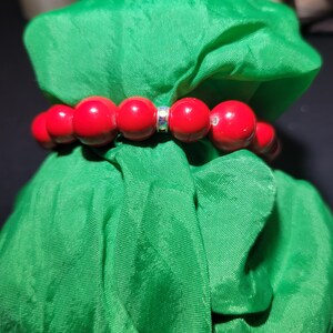 Red Beaded Bracelet, red bracelet, beaded bracelet, gift for her, red gift, stretch bracelet, stackable bracelet, stretch bracelet, ruby red