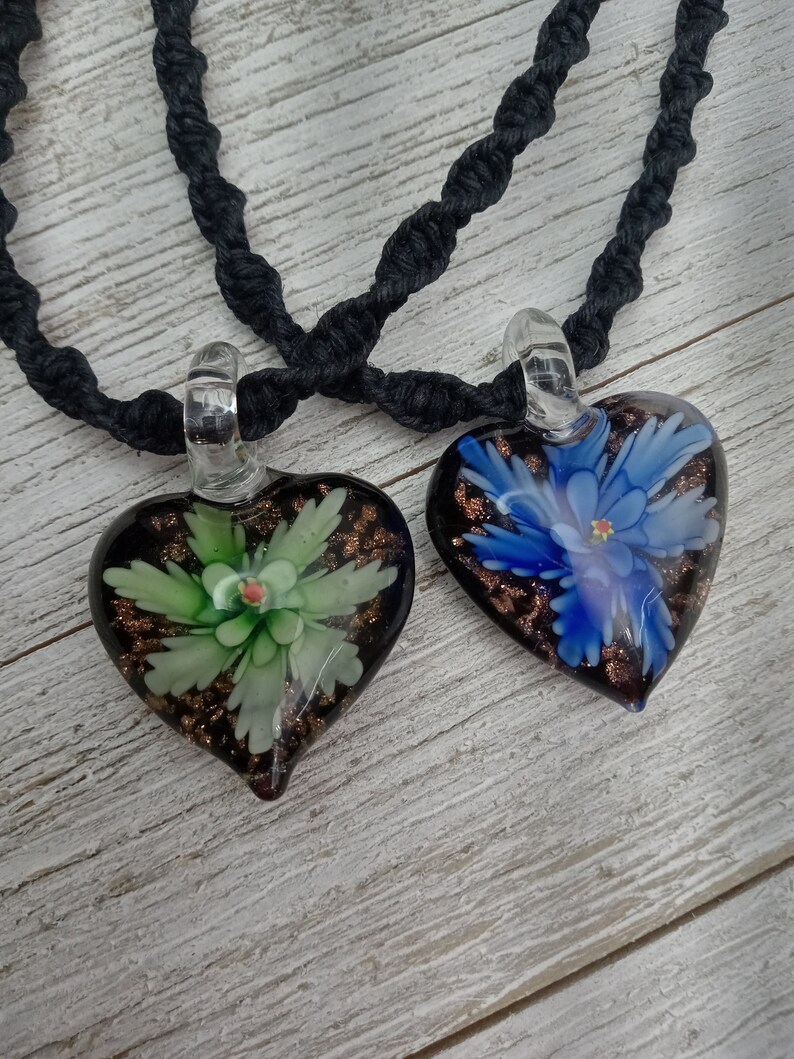 Heart Hemp Necklace, Heart Flower Necklace, Macrame Jewelry, Pendant Necklace image 2