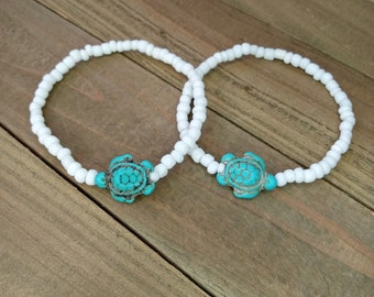 Turtle Bracelet, Stretch Bracelet, Sea Turtle, White Bead Bracelet