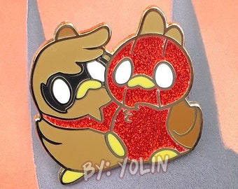 Go!Robins! Red Hood and Night Wing - Glittler Hard Enamel Pin (cute, golden, sparkly enamelpin of the Robin brothers)