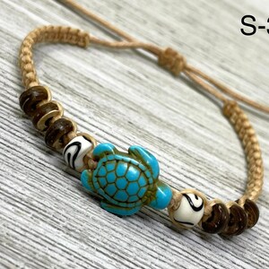 Adorable Turtle Bracelet,Hemp Bracelet,Adjustable bracelet, Turtle Hemp bracelets, Turtle lovers, Gifts under 10, Sea turtle jewelry