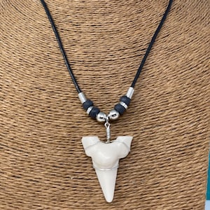 Shark Tooth Necklace - Resin Shark Necklace - Shark Teeth Pendant Boys Mens Shark Necklace Pendant Shark Jewelry