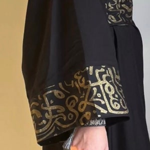 LONG KAFTAN WITH WAIST DETAIL LETTERS TO LEO