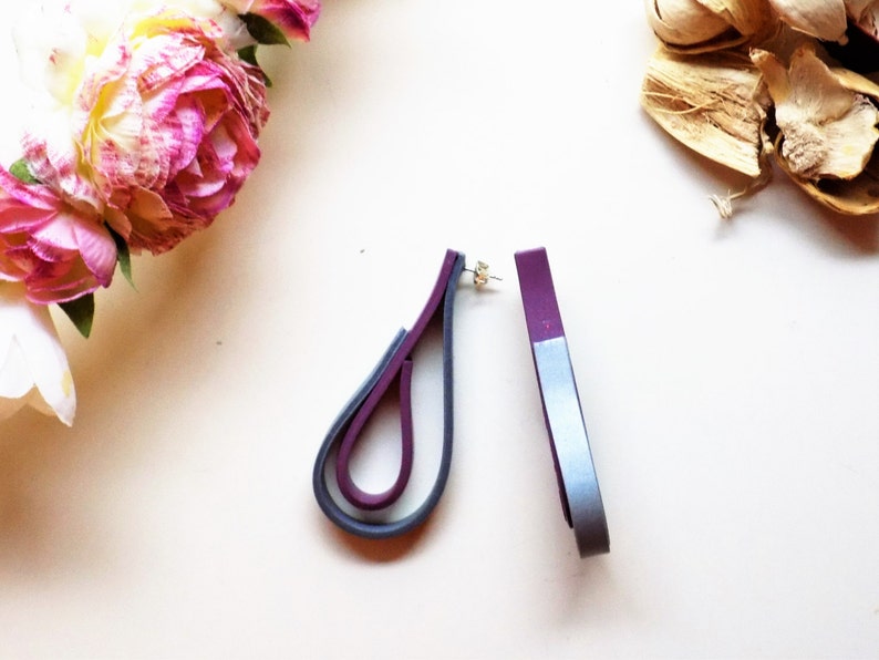 Woman earrings maxi stud light purple and silver