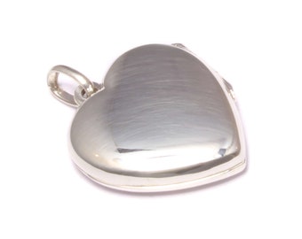 Smooth heart silver locket in 925 sterling silver