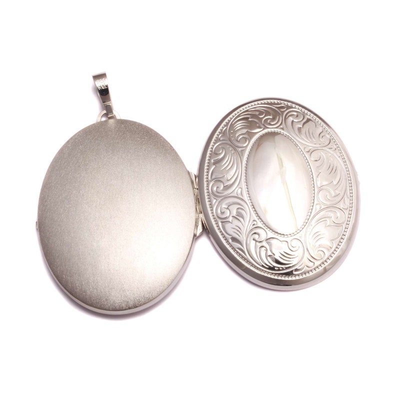 Glad gepolijst ovaal zilveren medaillon gemaakt van 925 sterling zilver afbeelding 3