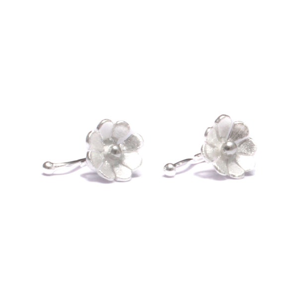 real silver flower ear clips for children made of 925 sterling silver, minimalist silver earrings, summer jewelry, flower clips gift for her