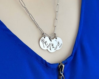 Birth Flower Paper Clip Chain Necklace: Personalized Mom Jewelry