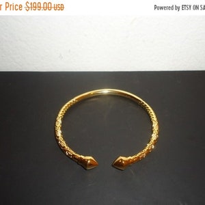 Vintage West Indian 18K Gold Filled Bangle Bracelet Caribbean Bangle/Cuff Bangle  - Beautiful