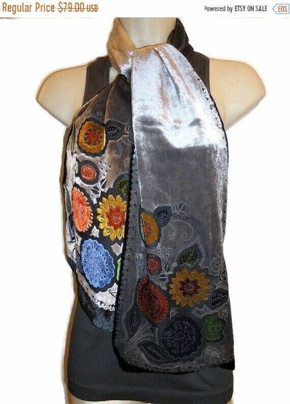 Vintage Gray Velvet Floral Scarf - 1970’s