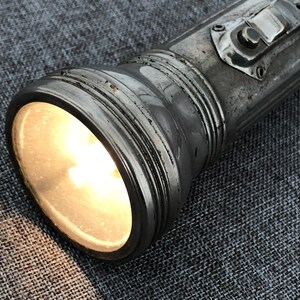 1960's Battery Operated Vintage Novelty Screwdriver Flashlight
