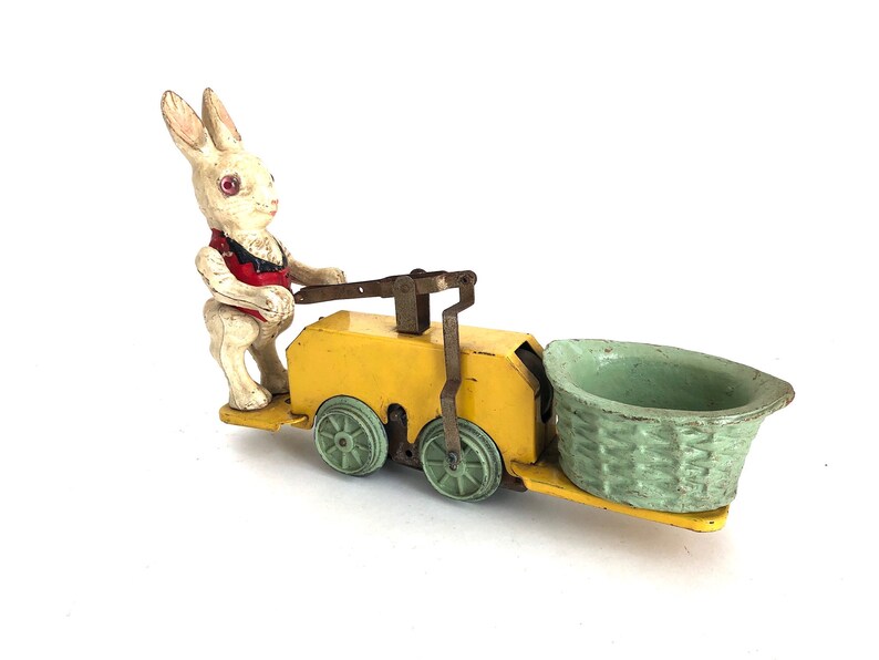 peter rabbit pull along train