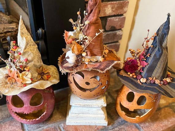 ハロウィンのかぼちゃ飾り、風変わりなかぼちゃ、彫刻されたひょうたん