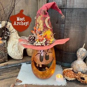 秋のひょうたん、不気味なカボチャの飾り、手作りのハロウィーンの飾り、キャンドル付きカボチャ