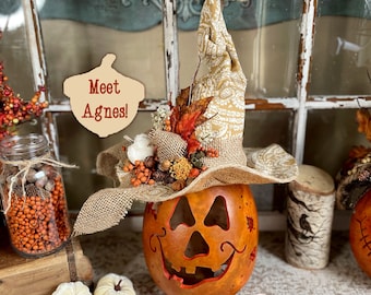 Fall Gourd, Halloween Pumpkin Decoration, Pumpkin Gourds, Gourd Art, Fall Pumpkin With Candle, Witch Decoration, Carved Gourd, Gourd Gift