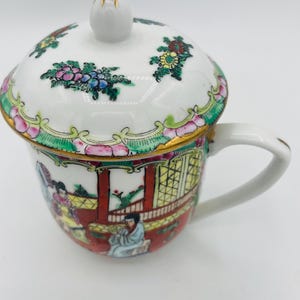 Vintage Chinese Famille Rose Porcelain Teacup with Lid