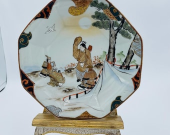 Plato Kutani de porcelana japonesa antigua firmada