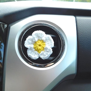 Crochet White Flower Car Vent Clip Accessories, Cute Flower Car Vent Clip Charm, Gift For Her, New Cute Car Decor Gift