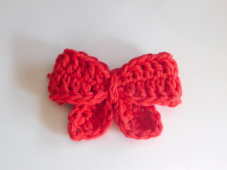 Crochet Bow Headphone Accessory, Cute Headphone Charm, Bow Bag Charm, Cute Gift For Her, Cute Car Decor Gift, Hair accessory bild 7